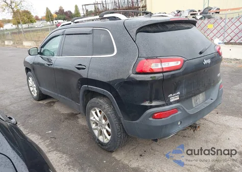 2016 Jeep Cherokee Latitude z USA, uszkodzony, nr VIN 1C4PJMCS2GW120079